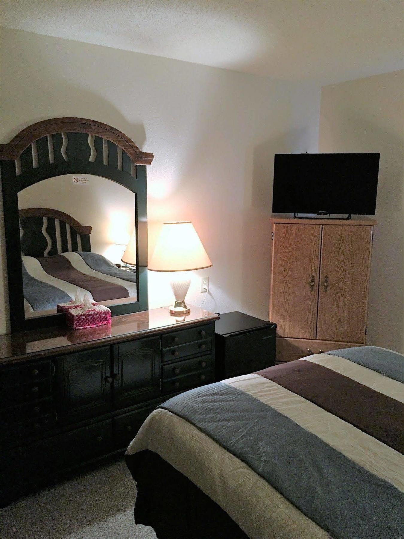 Hunters Lodge Motel Paducah Екстер'єр фото